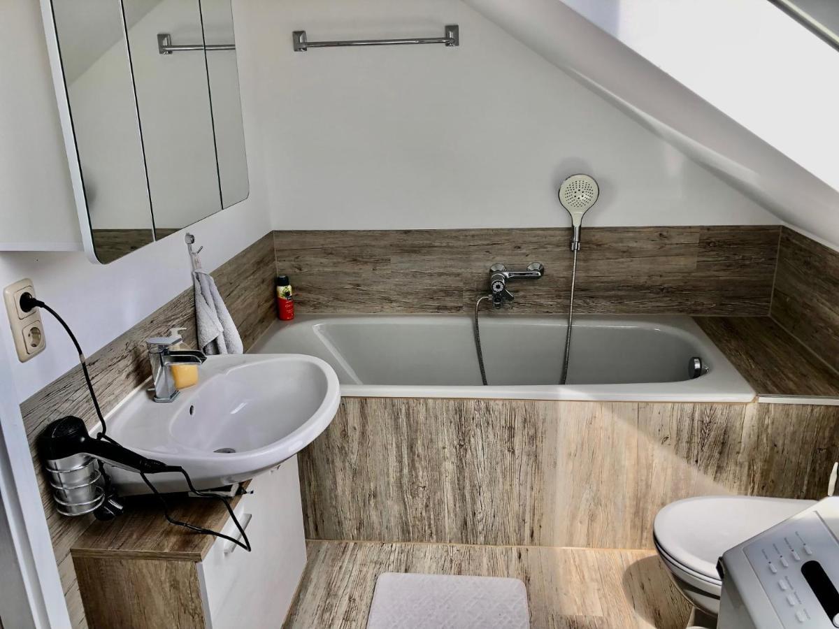 Gaestezimmer Beate Und Ferienwohnung Rheda Wiedenbrueck Kültér fotó